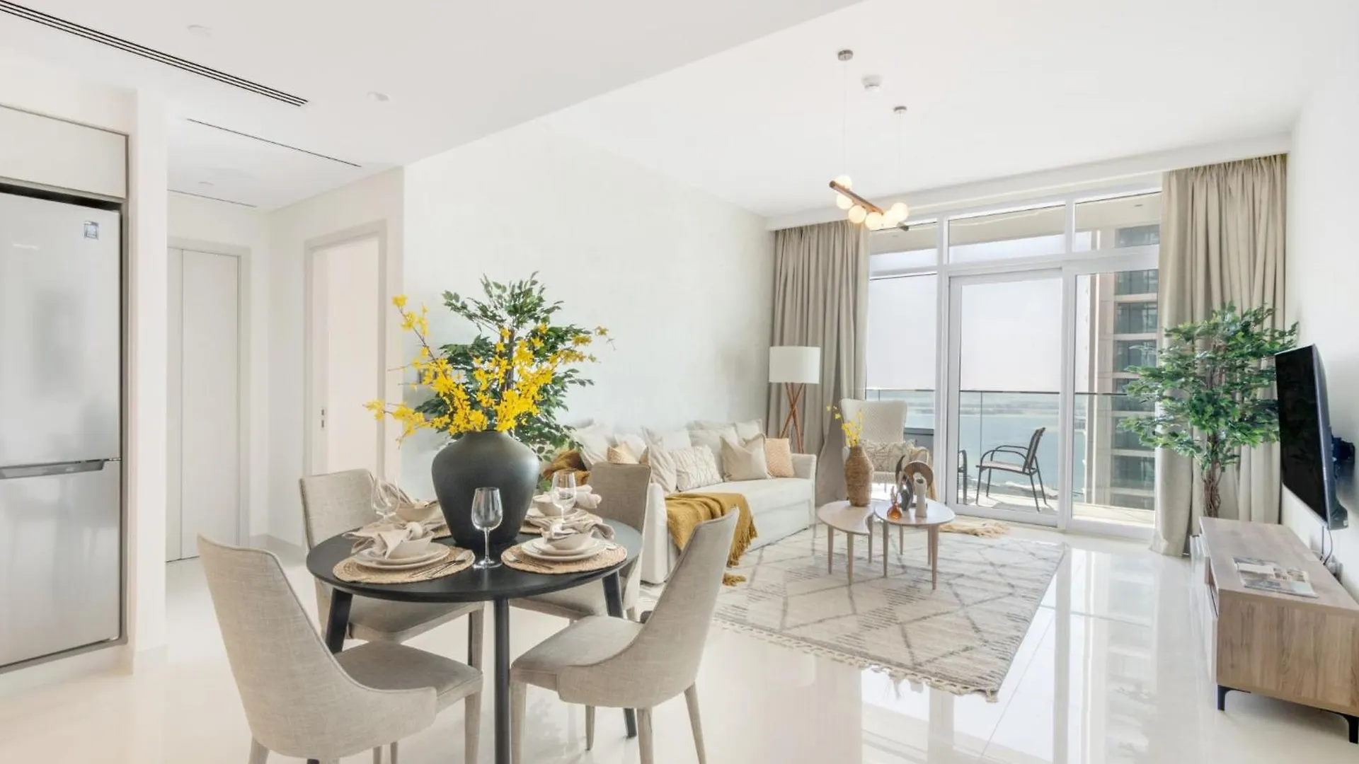 The Smart Concierge - Sunrise Bay 2 Apartment Dubai