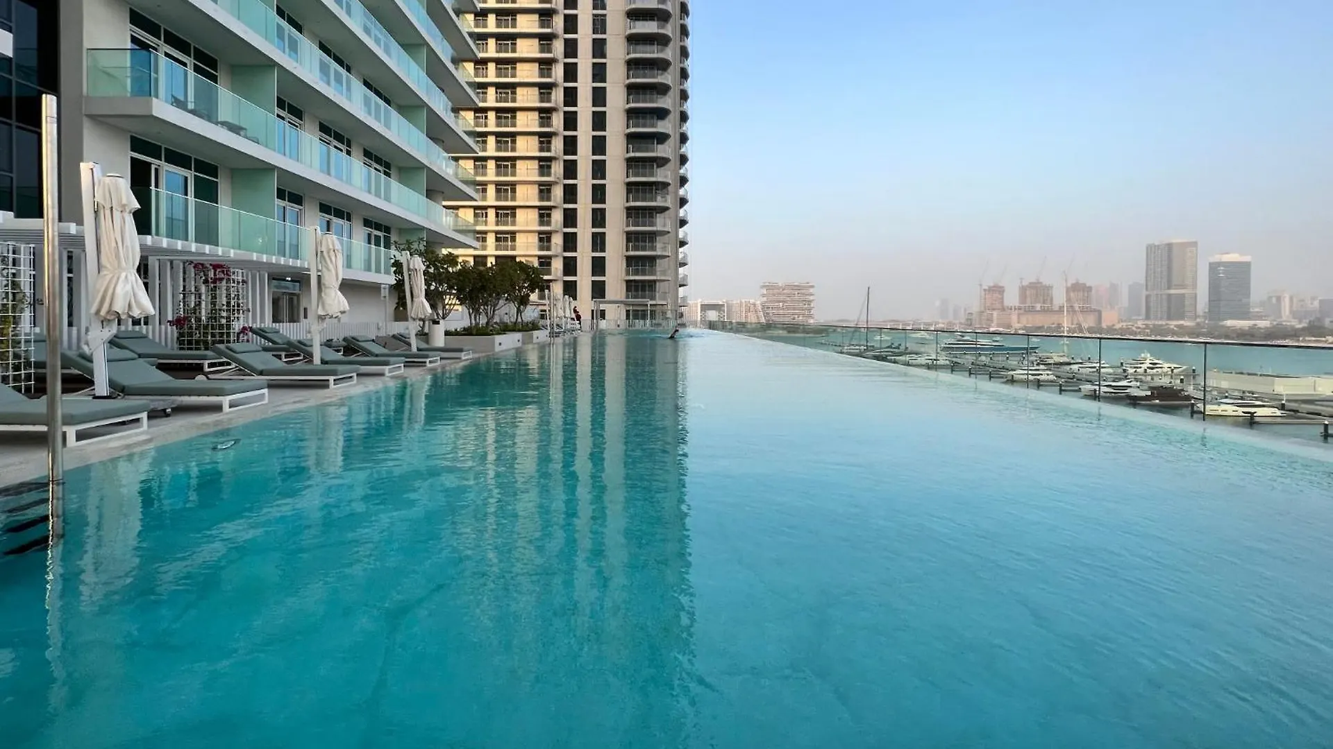 The Smart Concierge - Sunrise Bay 2 Apartment Dubai