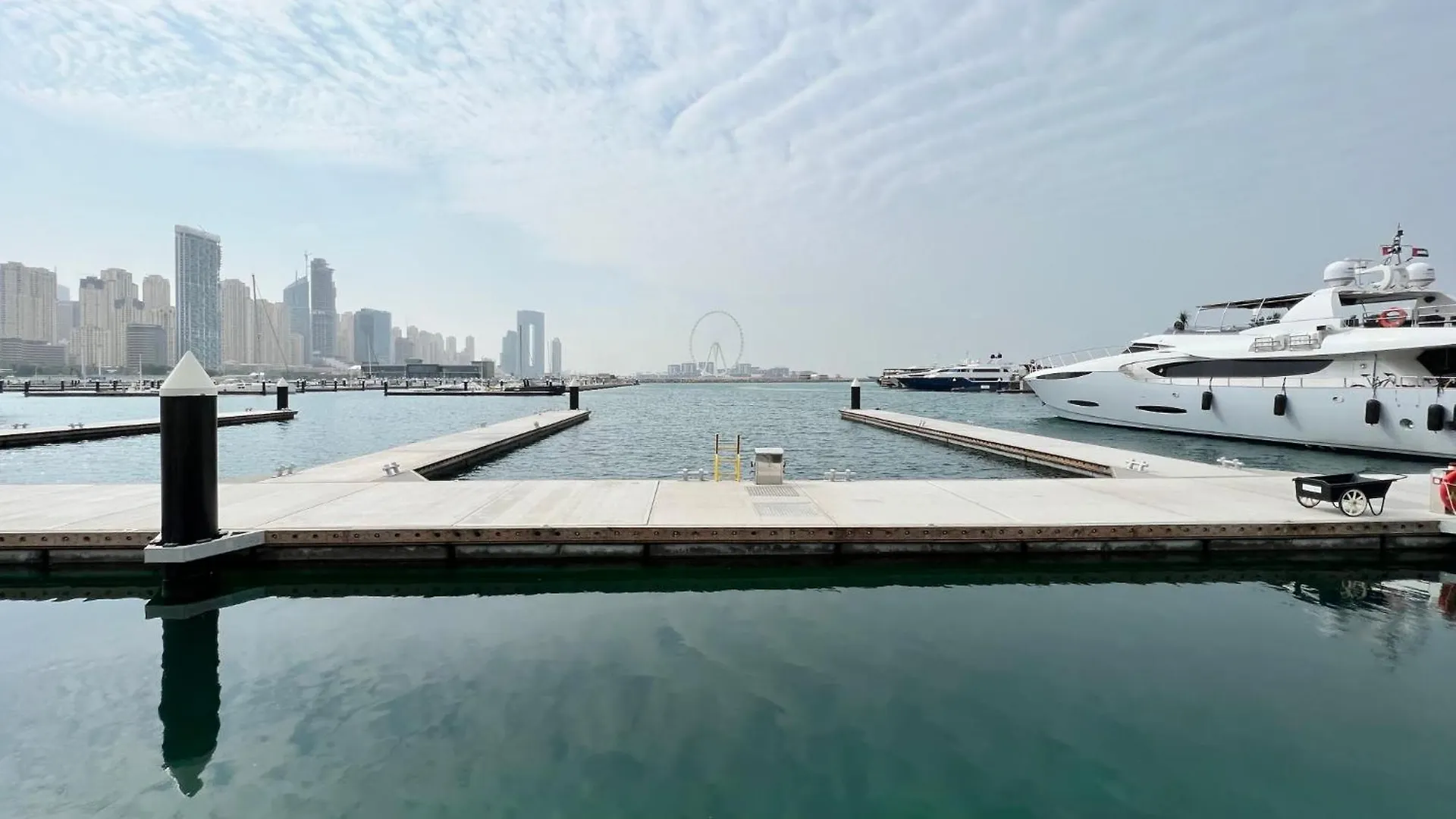 The Smart Concierge - Sunrise Bay 2 Apartment Dubai